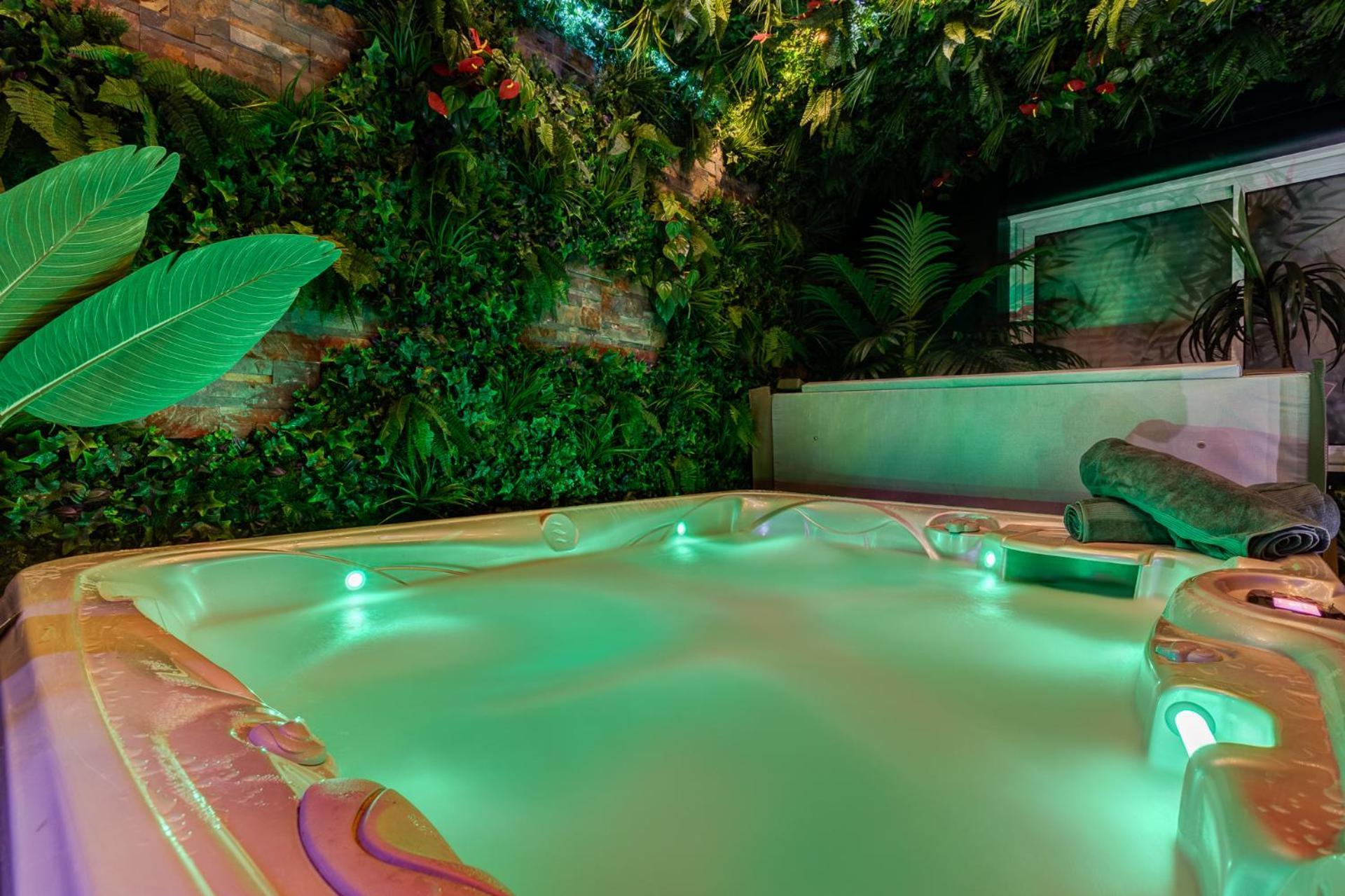 Jungle Love Room Тулуза Экстерьер фото