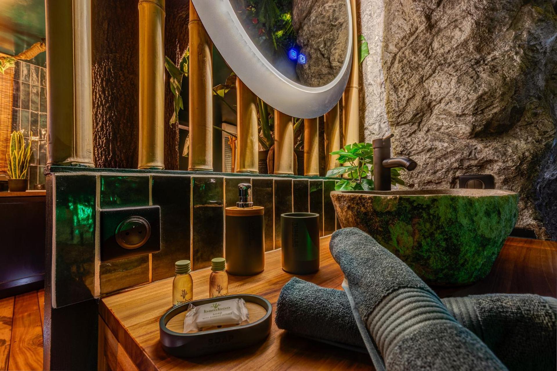 Jungle Love Room Тулуза Экстерьер фото